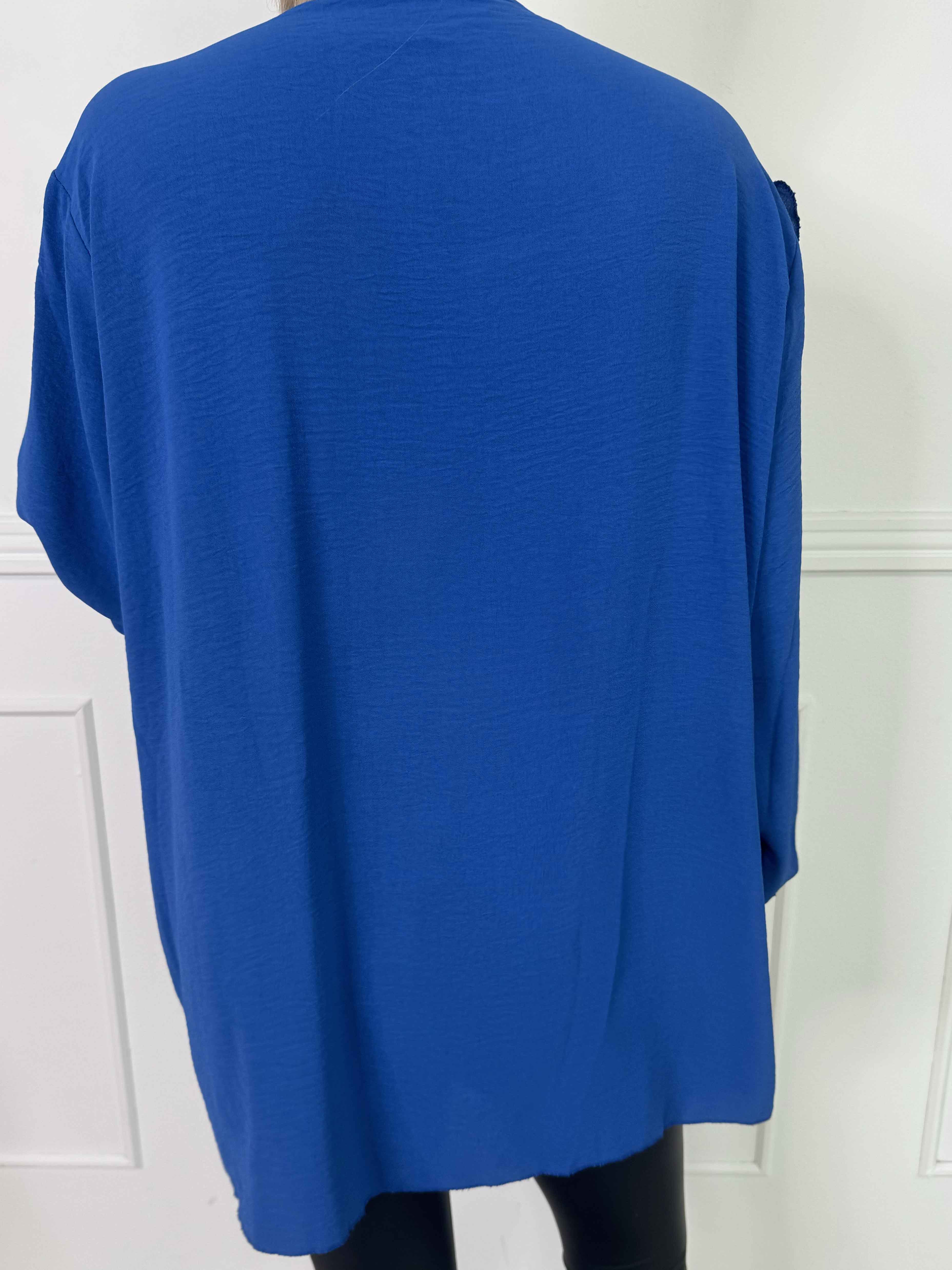 Trudie - Sød skjorte i viskose med fine flæser foran